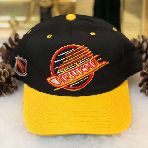 Vintage NHL Vancouver Canucks Sports Specialties Backscript Twill Snapback Hat