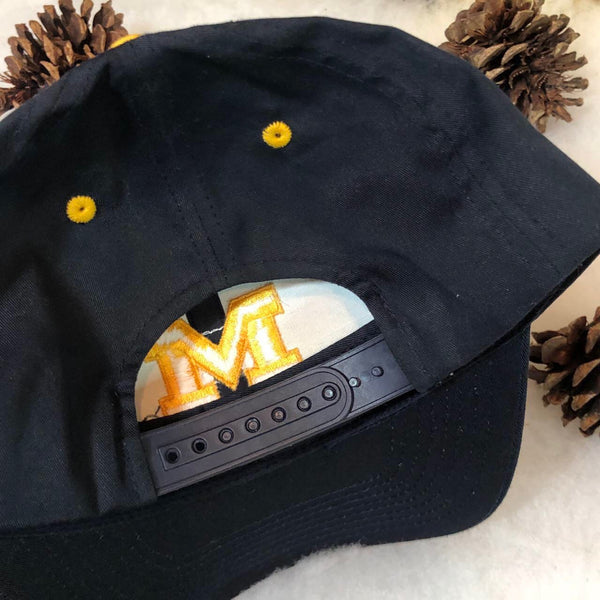 Vintage NCAA Michigan Wolverines Captivating Headwear Twill Snapback Hat