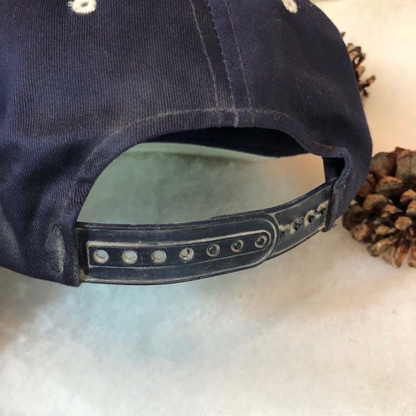 Vintage Deadstock NWOT NCAA UConn Connecticut Huskies Signatures Twill Snapback Hat
