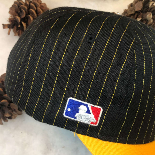 Vintage MLB Pittsburgh Pirates Sports Specialties Pinstripe Snapback Hat