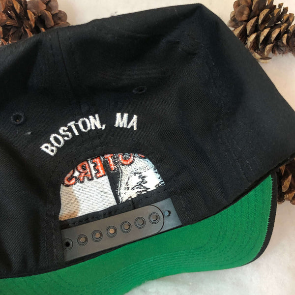Vintage Hooters Boston Massachusetts Kudzu Twill Snapback Hat