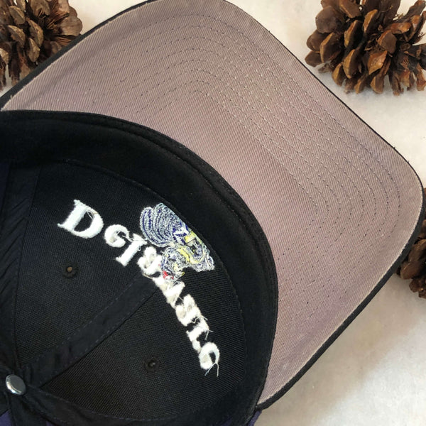 Vintage NCAA Delaware Blue Hens Twins Enterprise Bar Line Twill Snapback Hat