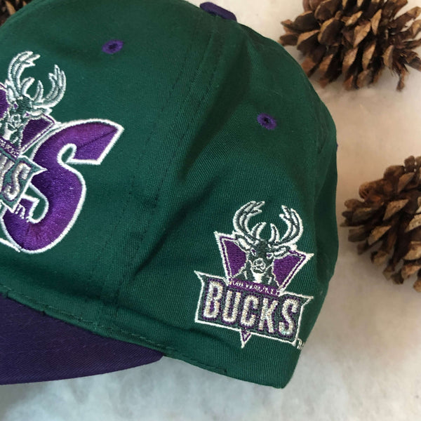 Vintage NBA Milwaukee Bucks The G Cap Wave Twill Snapback Hat