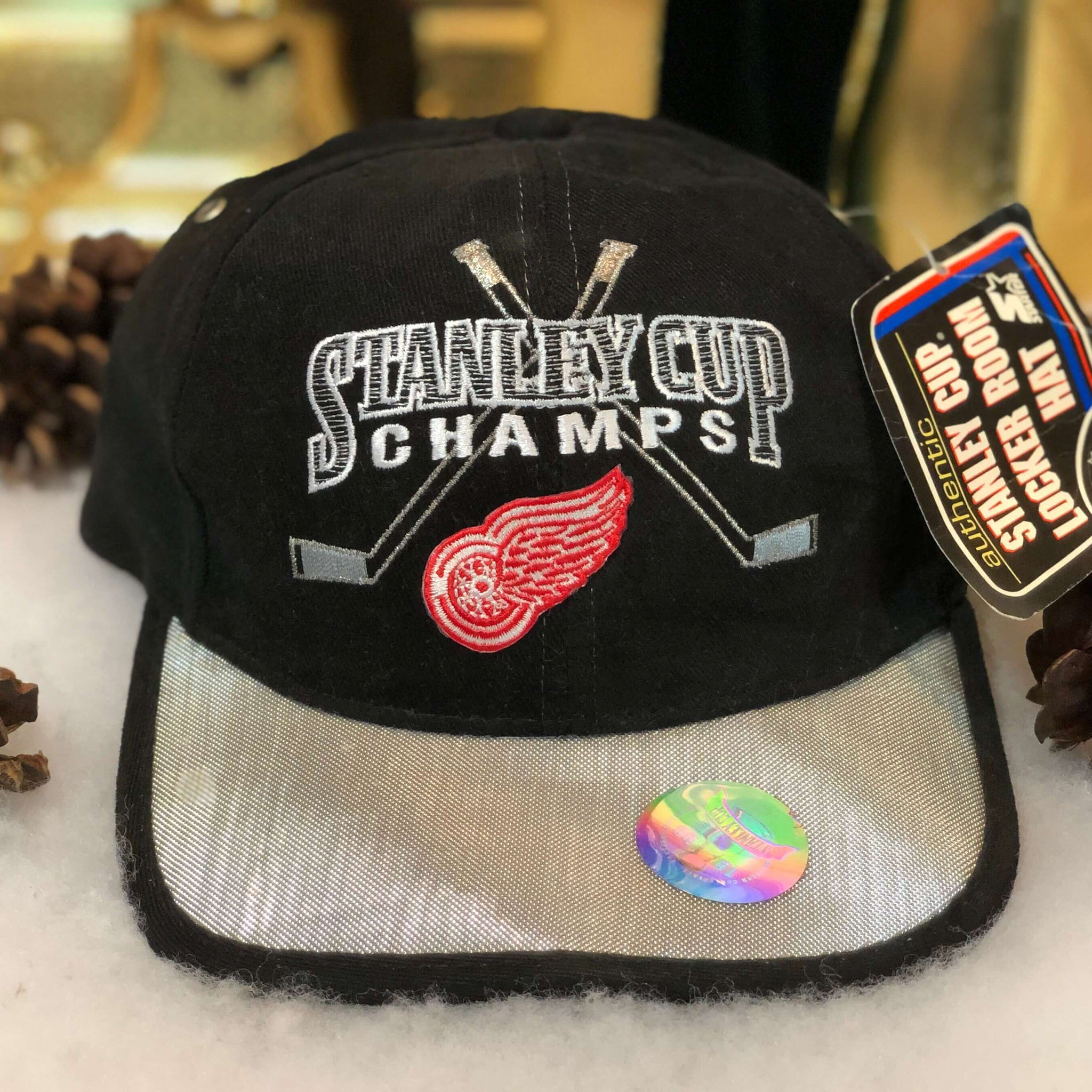 Vintage Deadstock NWT NHL Detroit Red Wings 1998 Stanley Cup Champions Starter Strapback Hat