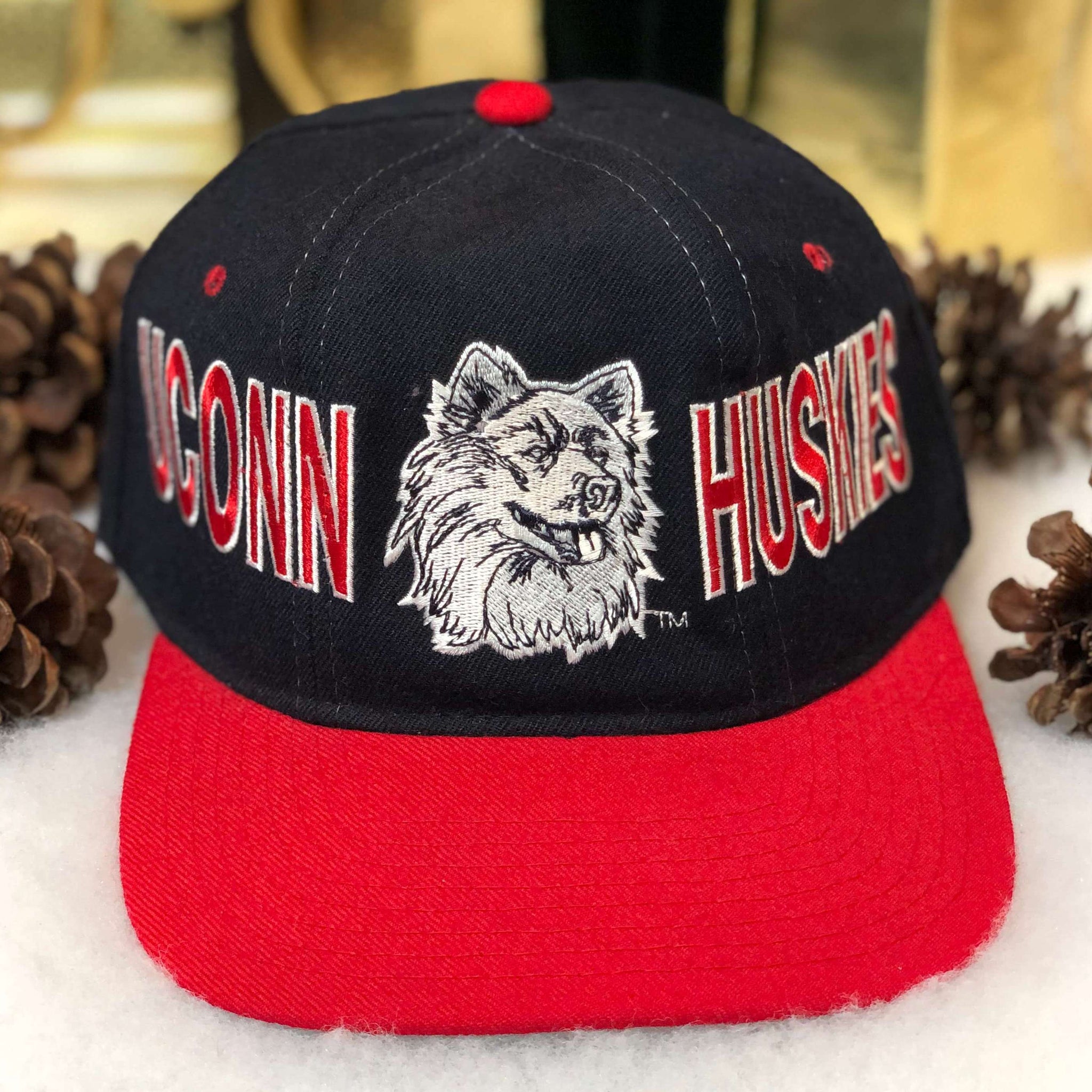 Vintage NCAA UConn Connecticut Huskies Starter Billboard Snapback Hat