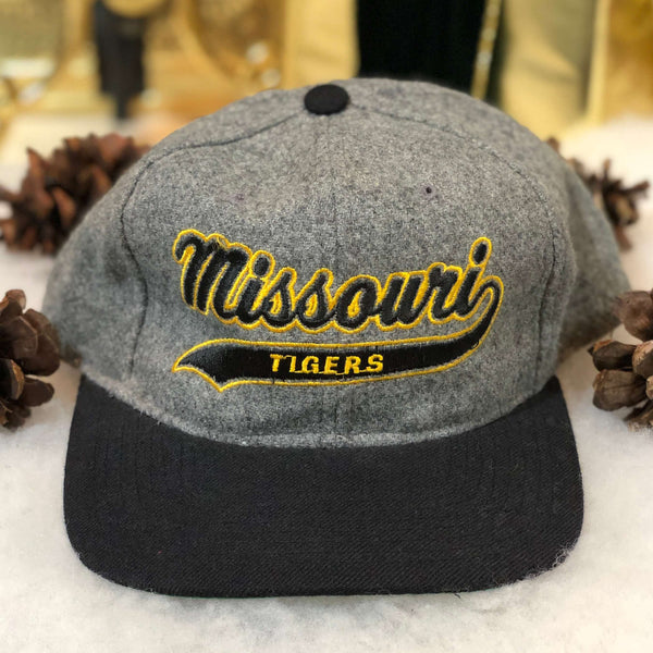 Vintage NCAA Missouri Tigers Starter Tailsweep Script Snapback Hat – 🎅 Bad  Santa