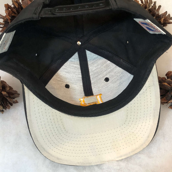 Vintage MLB Pittsburgh Pirates Logo 7 Twill Snapback Hat