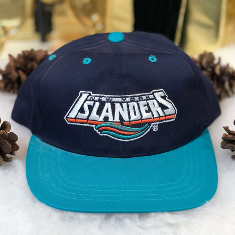 Vintage Deadstock NWOT NHL New York Islanders Twill Snapback Hat