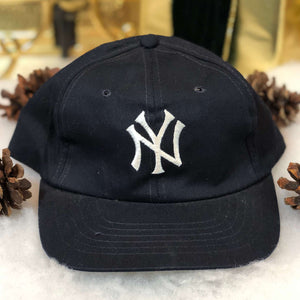 Vintage MLB New York Yankees Yupoong Twill Snapback Hat