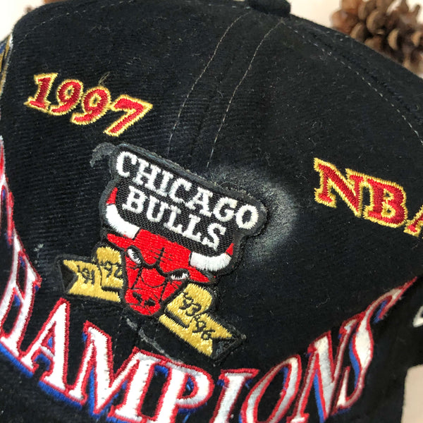 Vintage 1997 NBA Champions Chicago Bulls Logo Athletic Snapback Hat