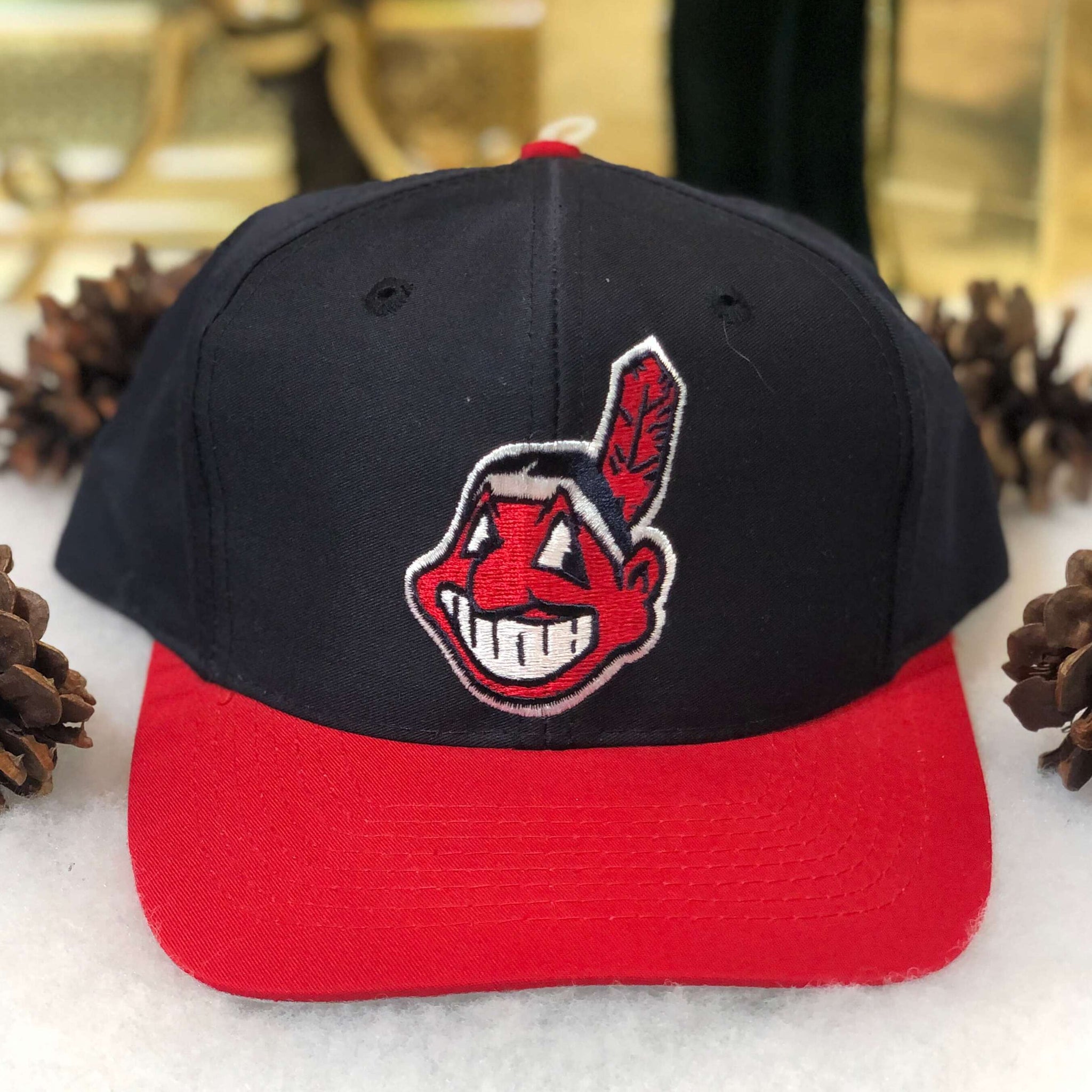 Vintage Deadstock NWT MLB Cleveland Indians Logo 7 Twill Snapback Hat