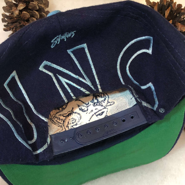 Vintage NCAA UNC North Carolina Tar Heels Signatures Monster Snapback Hat