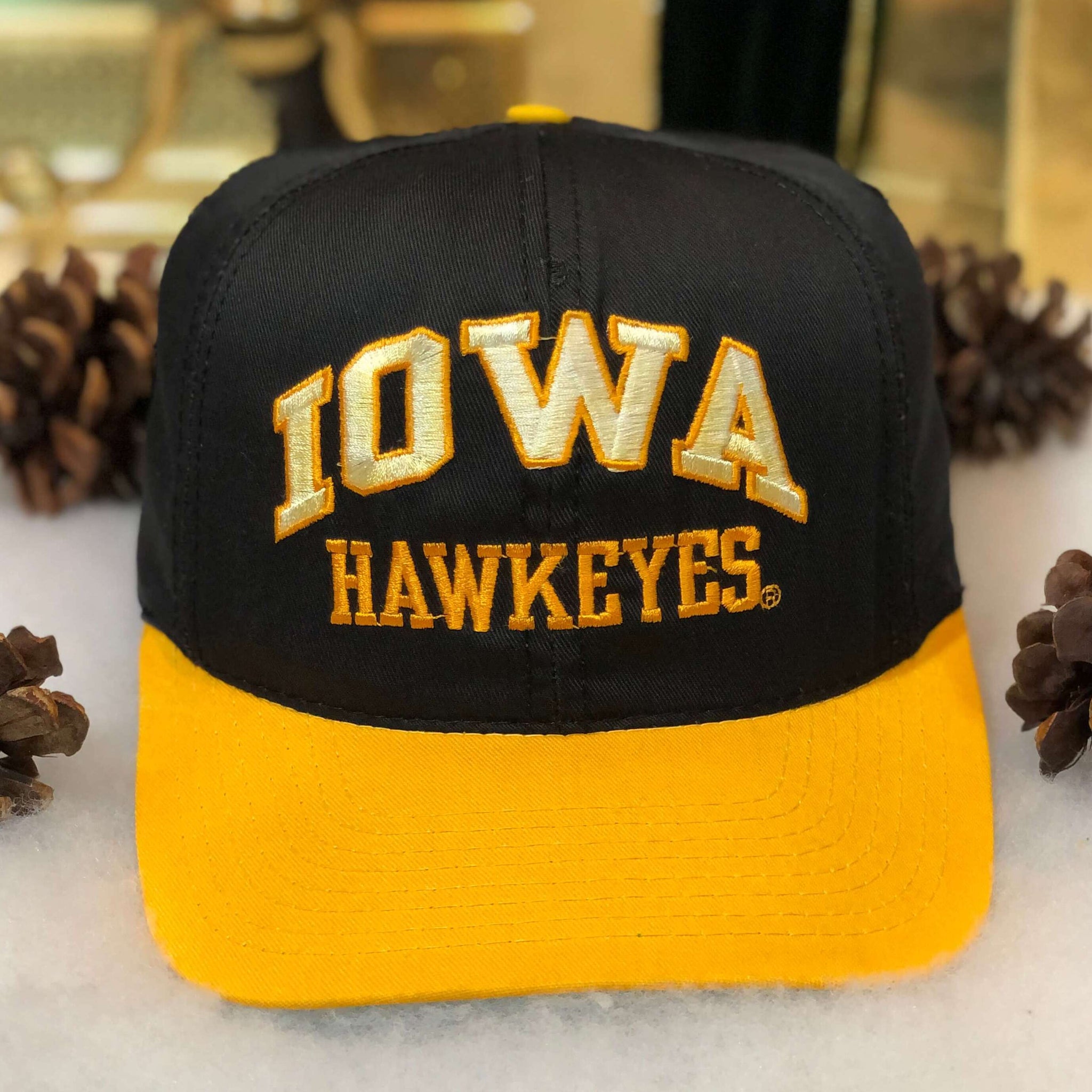 Vintage NCAA Iowa Hawkeyes P Cap Twill Snapback Hat