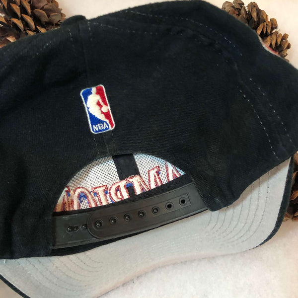 Vintage 1997 NBA Champions Chicago Bulls Logo Athletic Snapback Hat