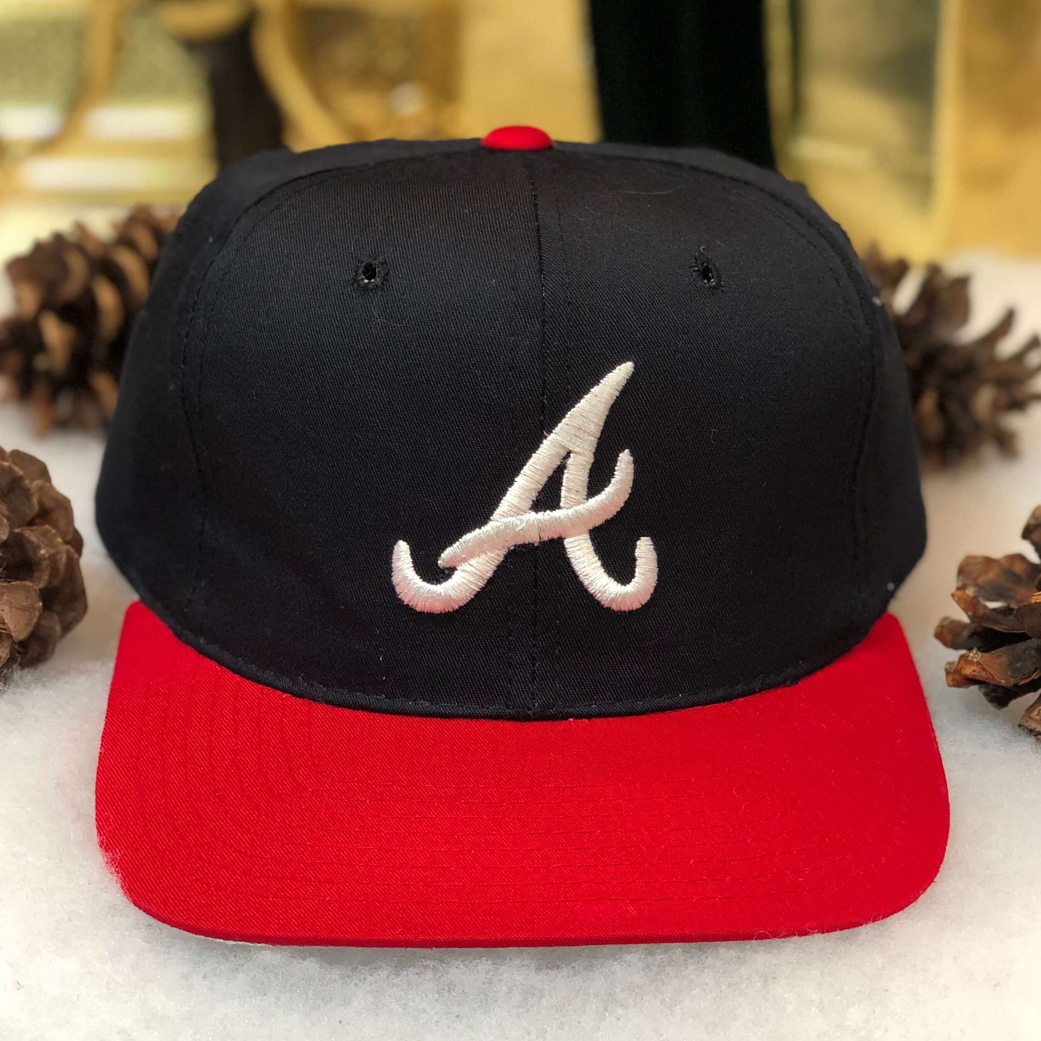 Vintage MLB Atlanta Braves New Era Twill Snapback Hat