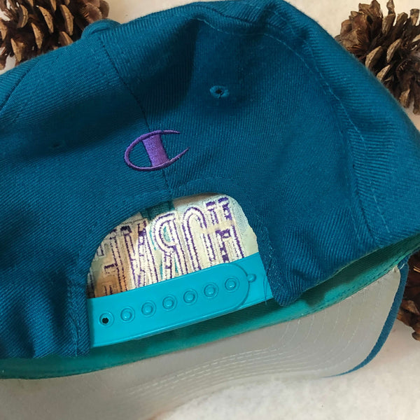 Vintage NBA Charlotte Hornets Champion Wool Snapback Hat