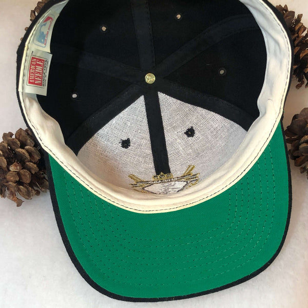 Vintage MLB Chicago White Sox Crest American Needle Wool Snapback Hat