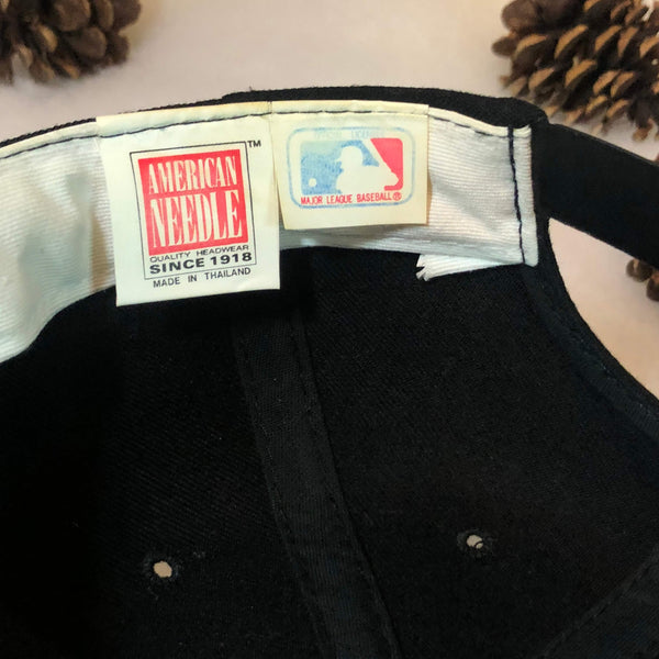 Vintage MLB Chicago White Sox Crest American Needle Wool Snapback Hat