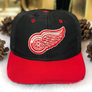 Vintage NHL Detroit Red Wings Competitor Twill Snapback Hat