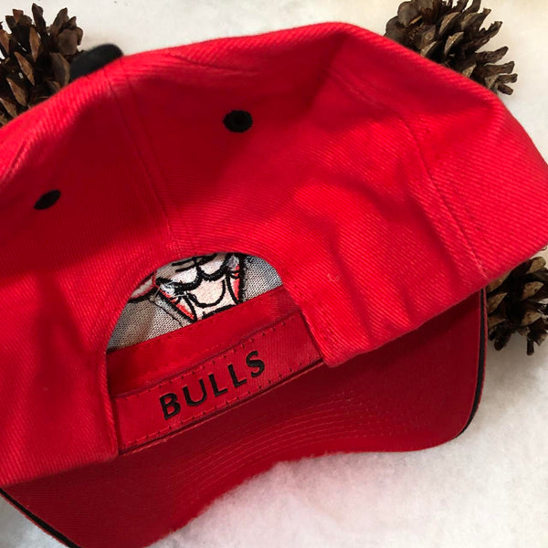 NWOT NBA Chicago Bulls Budweiser Strapback Hat