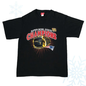 NFL New England Patriots Super Bowl XXXVIII Champions T-Shirt (L)